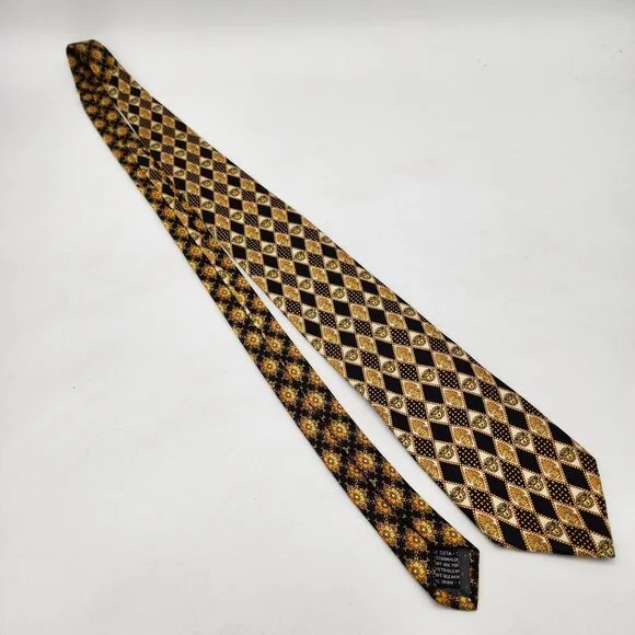 Gianni Versace 100% Silk Tie All Over Gold Black Diamond - Picture 2 of 5